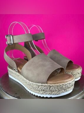 Soda Topic Taupe Open Toe Espadrille Platform Ankle Strap Sandal US 6.5